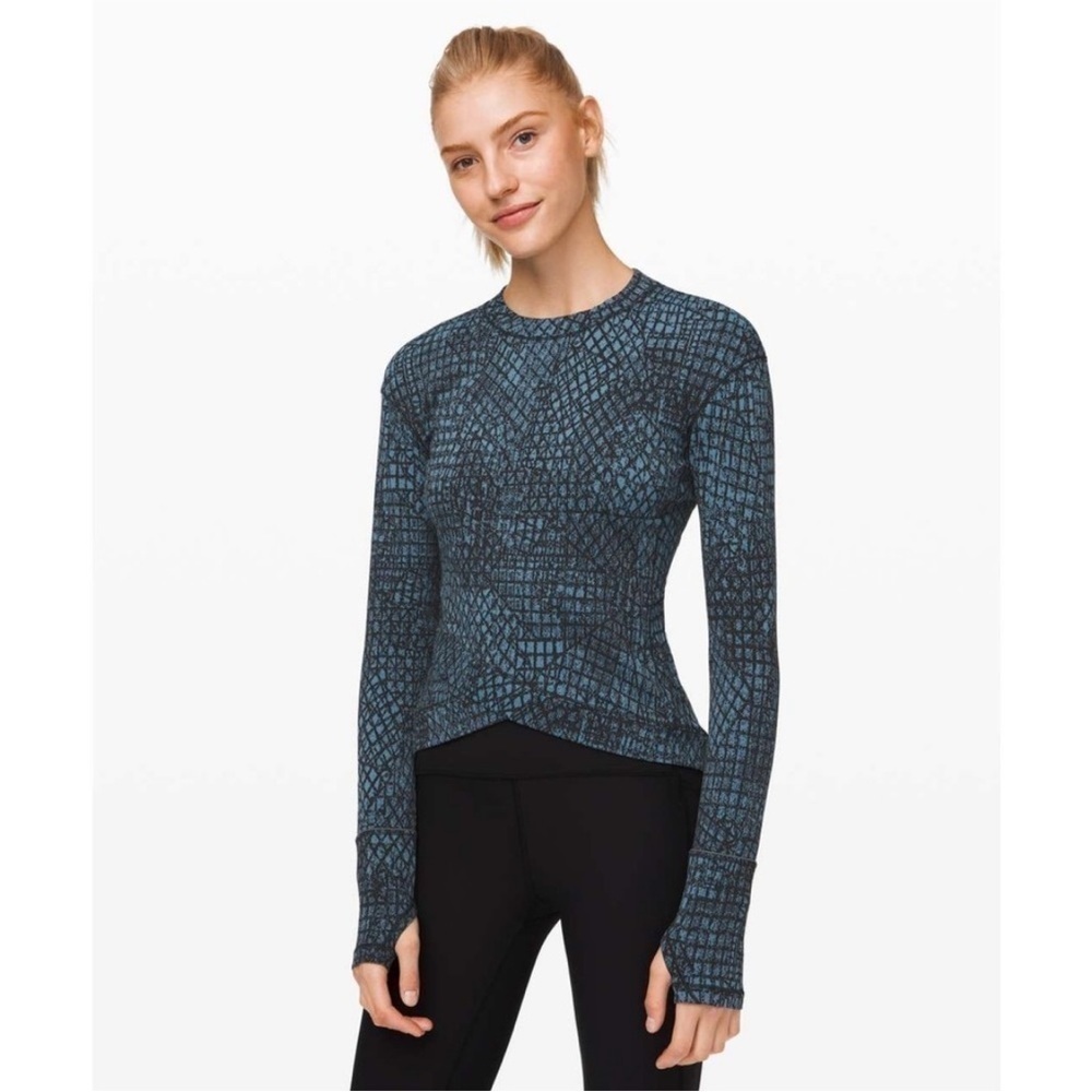 NWOT Lululemon Blue/Black Close to Crossing Long Sleeve *Jacquard M D11